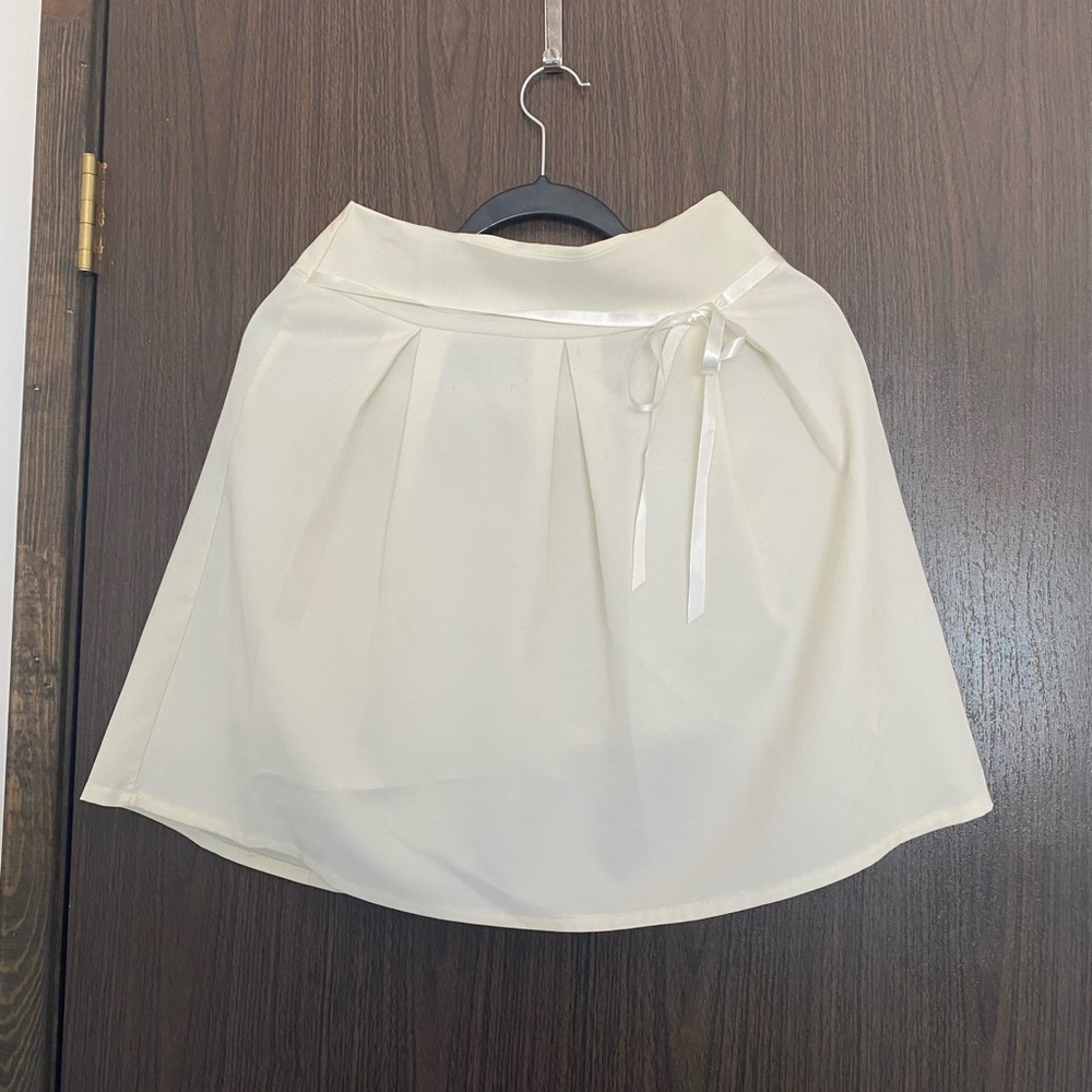 Cream white skirt XS